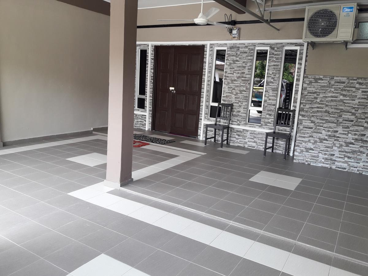 Homestay Bahau Jempol Exterior photo